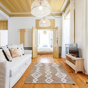  Apartamento Yellow Tiles In Center